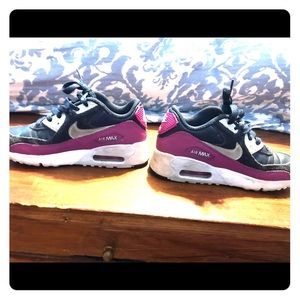 Girls Nike air